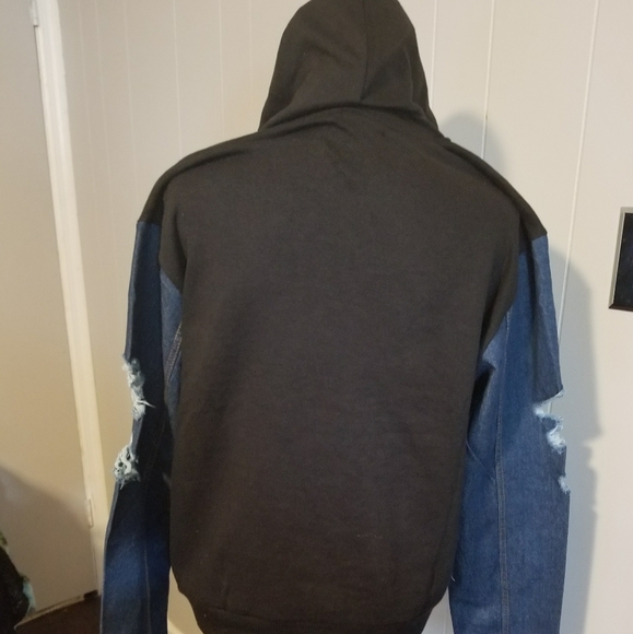 Hoodie with denim sleeves - Picture 2 of 6